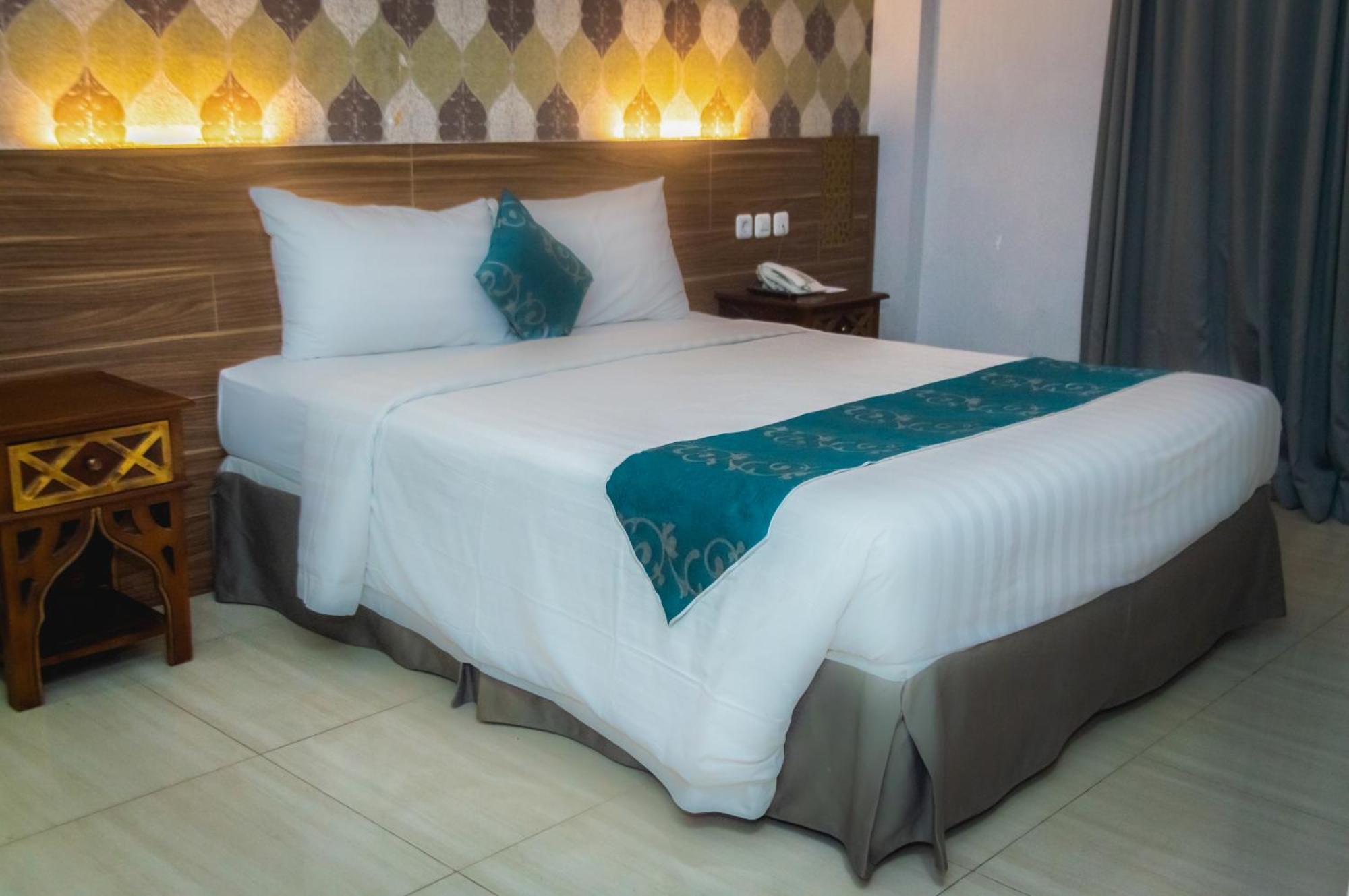 Grand Amira Hotel Solo, Azana Hotels Collection Ngoại thất bức ảnh