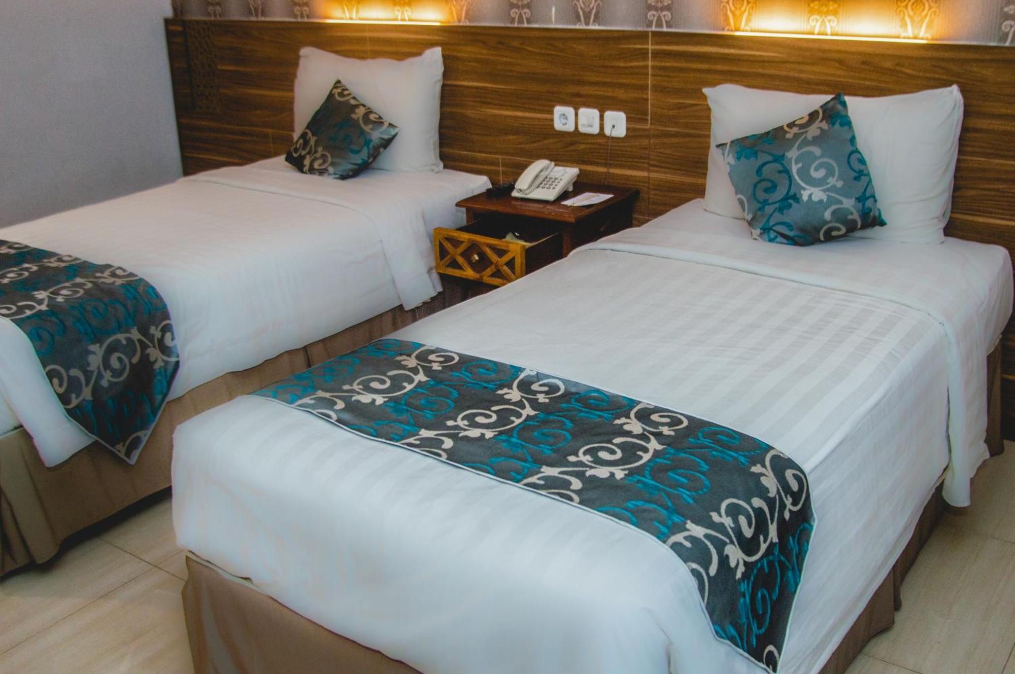 Grand Amira Hotel Solo, Azana Hotels Collection Ngoại thất bức ảnh