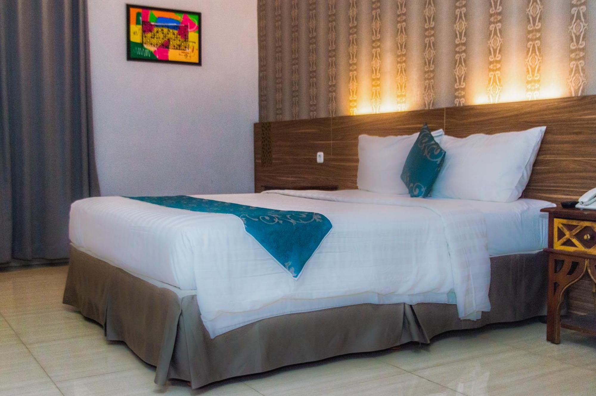 Grand Amira Hotel Solo, Azana Hotels Collection Ngoại thất bức ảnh