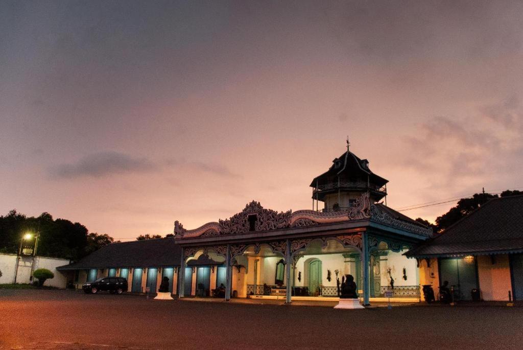 Grand Amira Hotel Solo, Azana Hotels Collection Ngoại thất bức ảnh