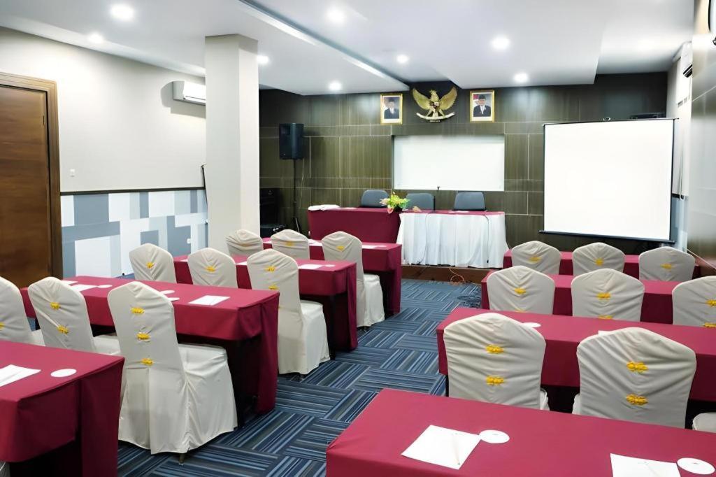 Grand Amira Hotel Solo, Azana Hotels Collection Ngoại thất bức ảnh