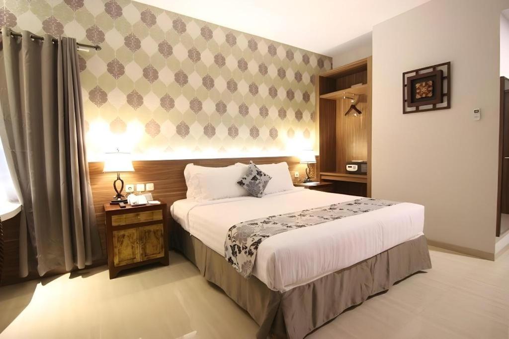 Grand Amira Hotel Solo, Azana Hotels Collection Ngoại thất bức ảnh