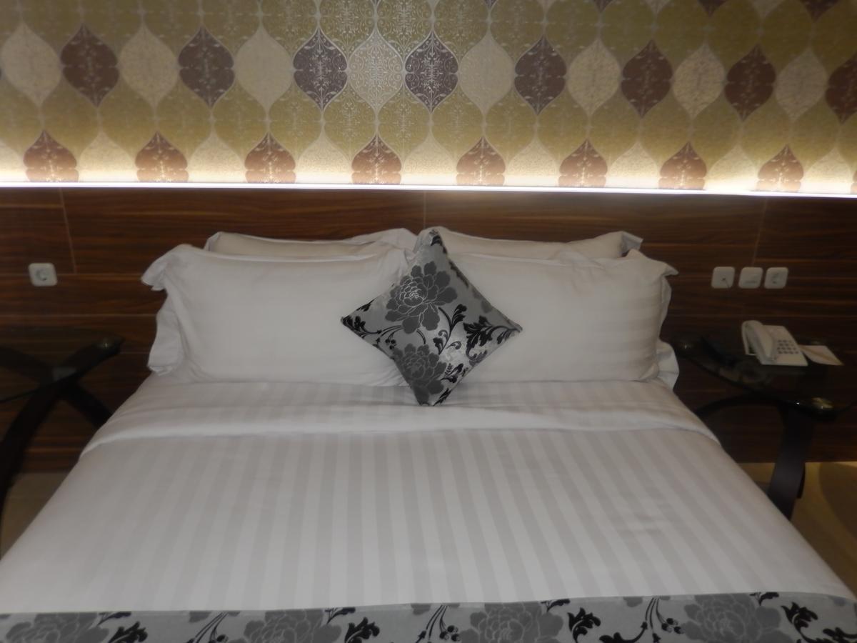 Grand Amira Hotel Solo, Azana Hotels Collection Ngoại thất bức ảnh
