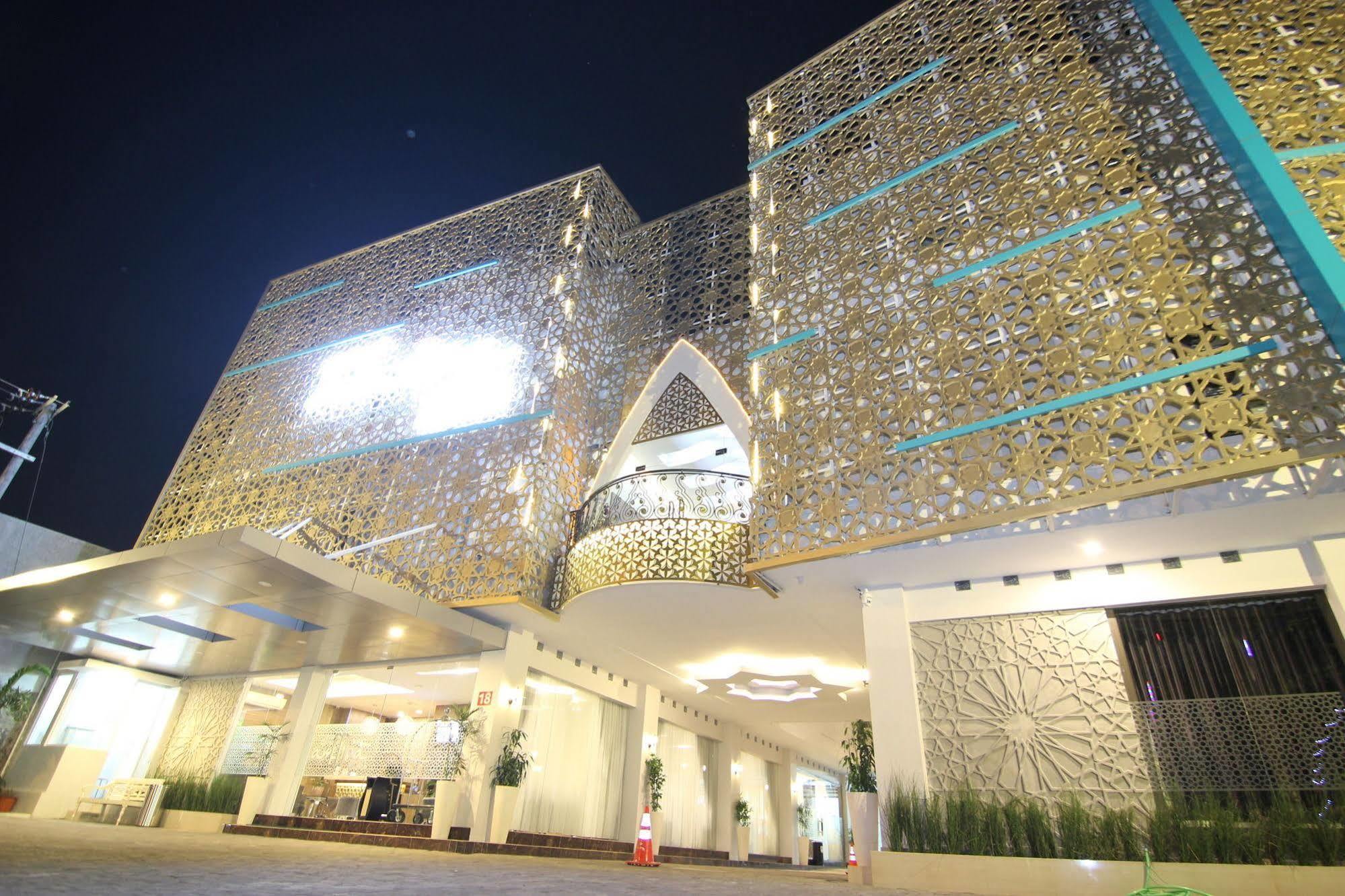 Grand Amira Hotel Solo, Azana Hotels Collection Ngoại thất bức ảnh